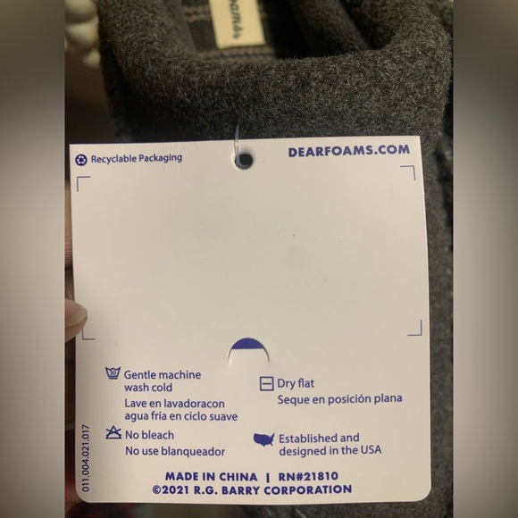 Brand new with tags Men’s DearFoarms Gray Memory Foam Slippers - Picture 8 of 8